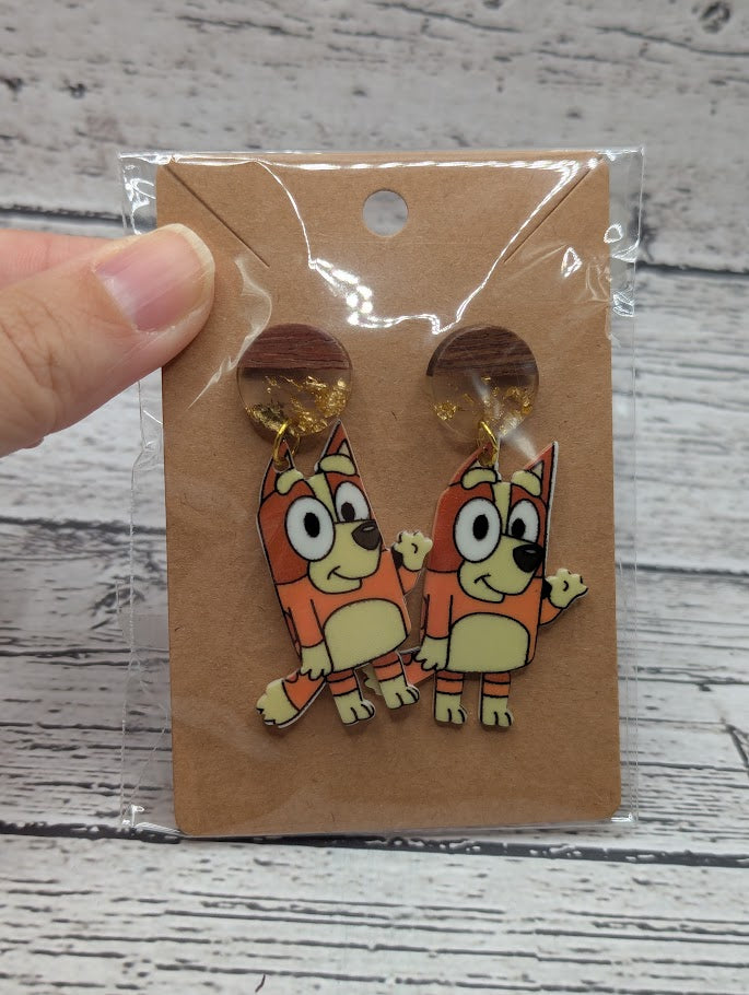 Bingo Waving, Gold Sparkle Wooden Earrings