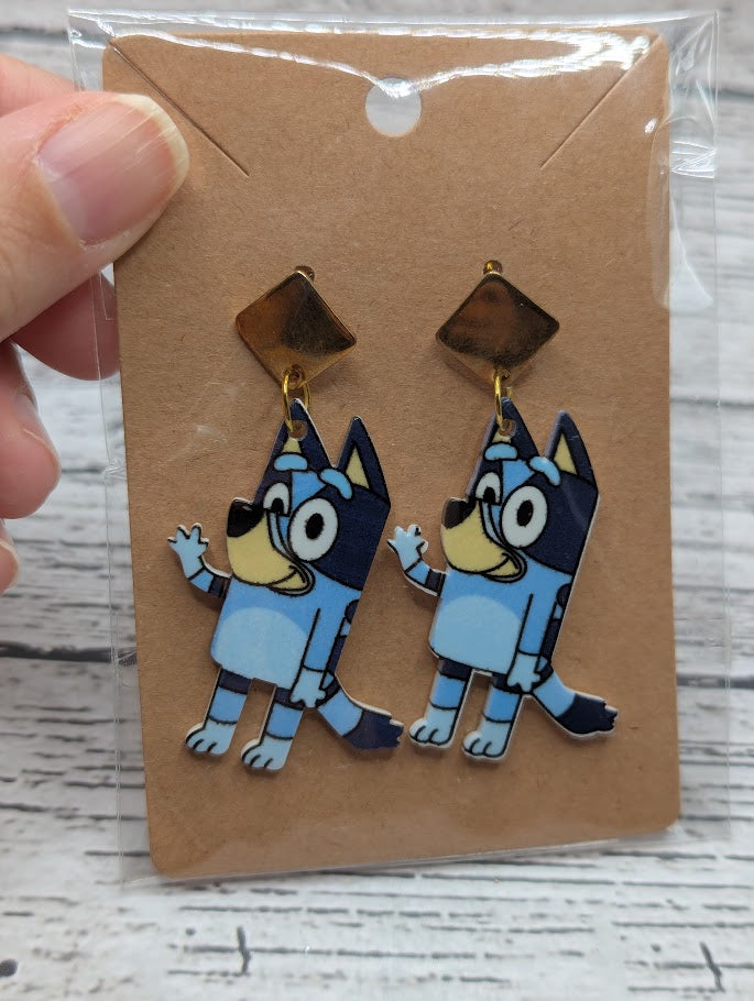 Bluey Waving, Gold Diamond Earrings