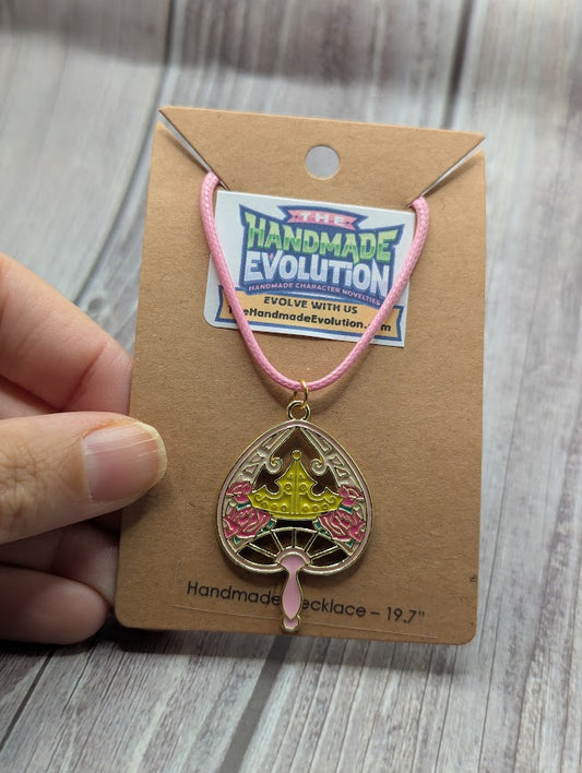 Aurora Tiara Fan, Light Pink Necklace
