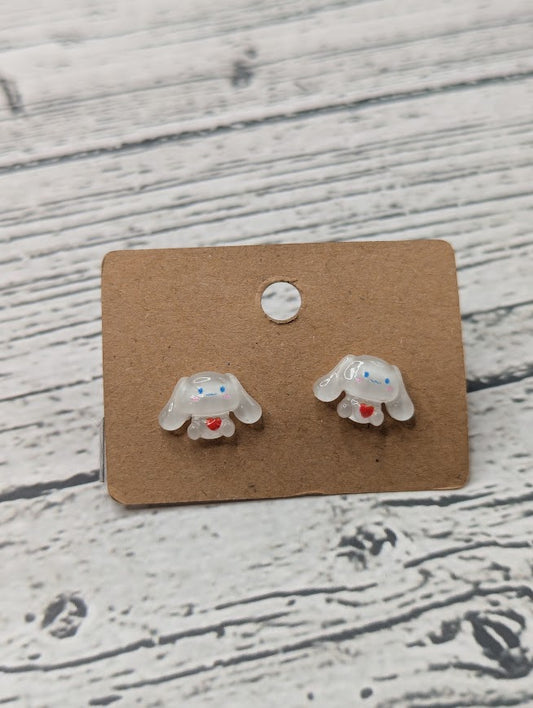 Cinnamoroll Holding Heart, Mini Stud Earrings