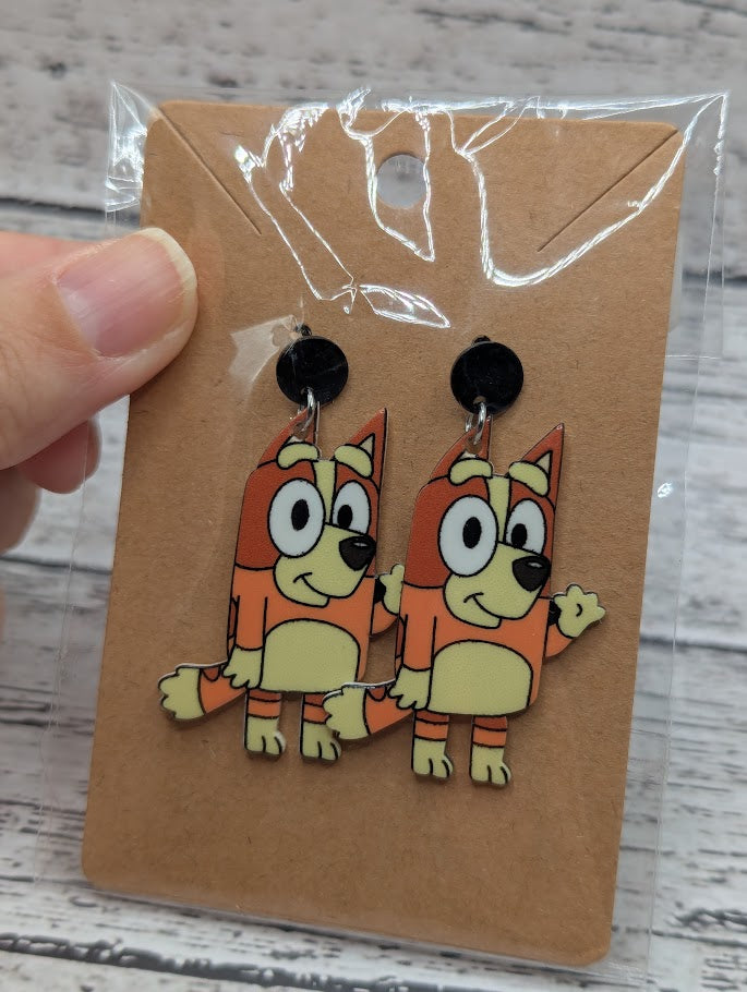 Bingo Waving, Black Circle Earrings