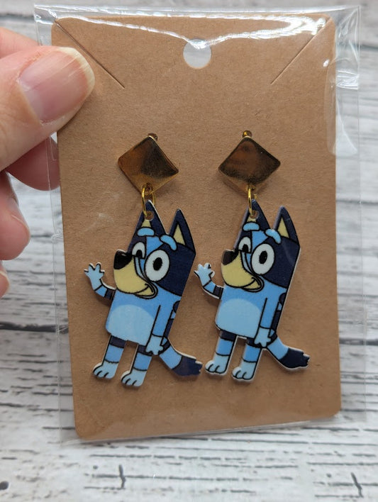 Bluey Waving, Gold Diamond Earrings