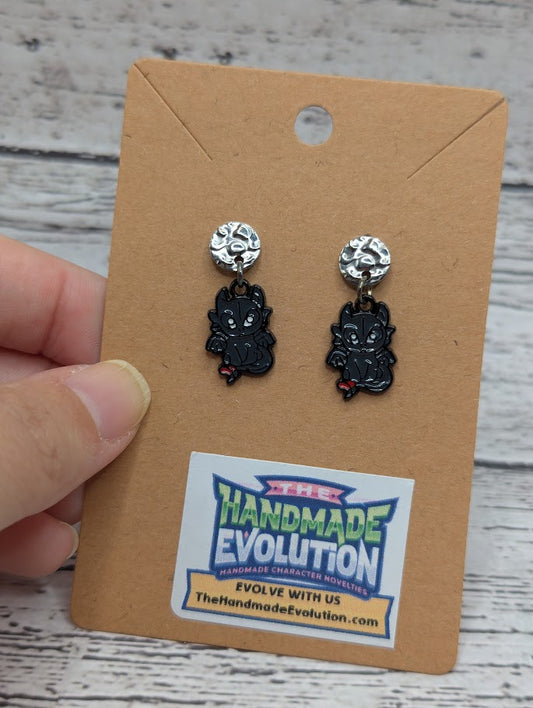Toothless, Big Eyes, Silver Circle Earrings