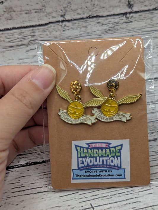 Harry Potter, Snitch, Gold Circle Stud Earrings